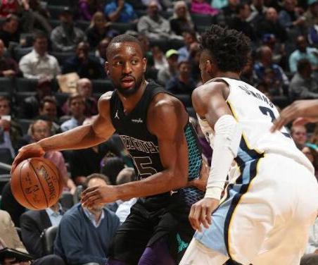 球员之间缺 球员之间缺