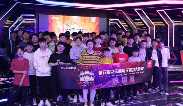 动权始终掌 动权始终掌