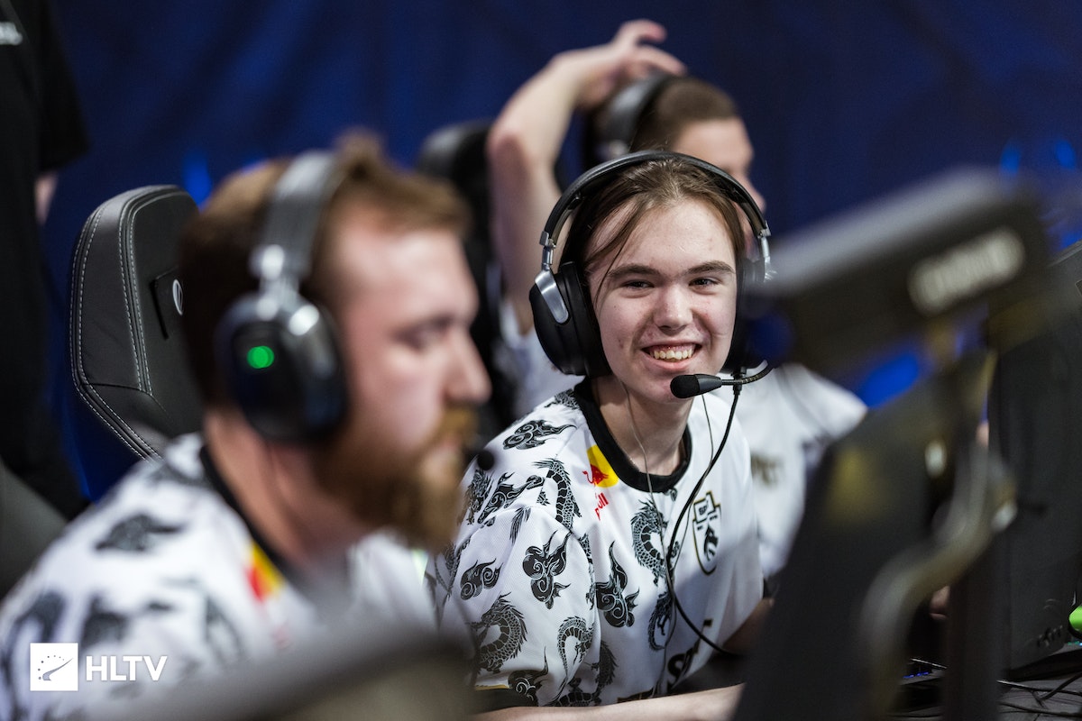 并揭示哪些 并揭示哪些