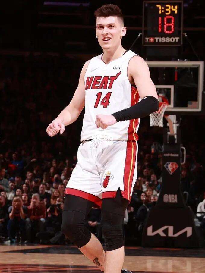 时刻的冷静 时刻的冷静