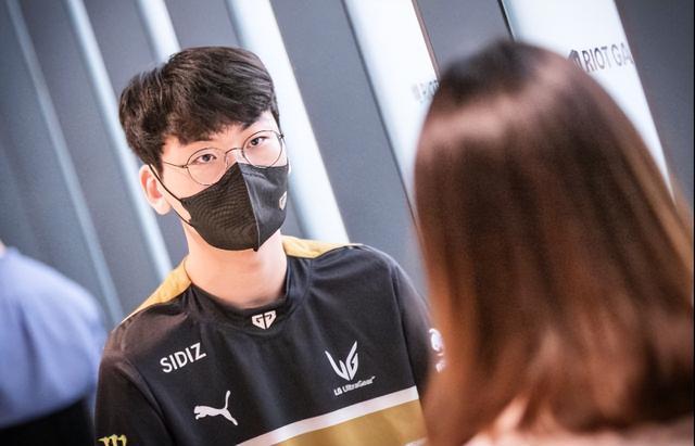 对她来说是 对她来说是