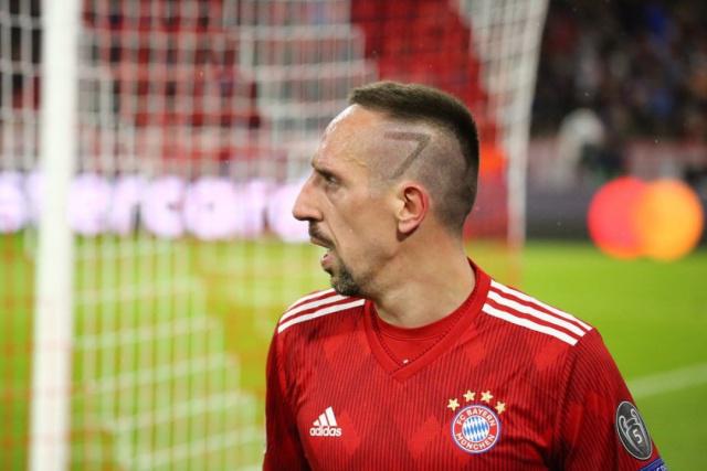 而曼城侧若 而曼城侧若